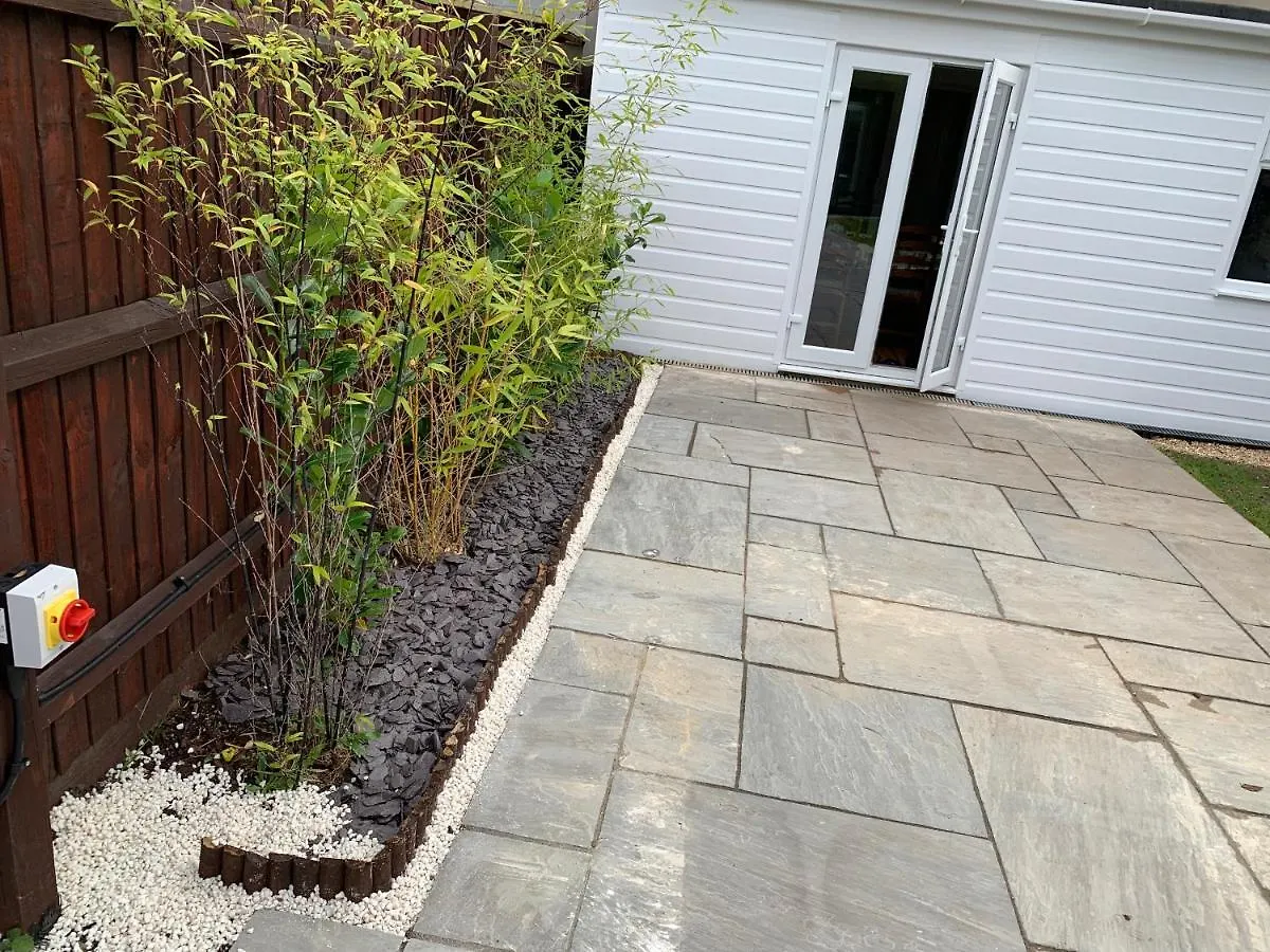Fantastic Villa Bournemouth - Spa, Parking, Garden Holiday home